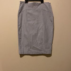 7th avenue design studio New York & Company size 12 Black & White striped skirt